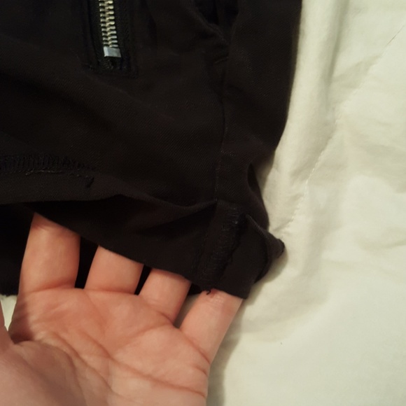 Slouchy Black Zipper Shorts, Drawstring shorts - Picture 6 of 6